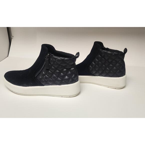 Clarks Collection Quilted Casual Black Leather Sneaker Boots-Layton Size 9M - Picture 1 of 7